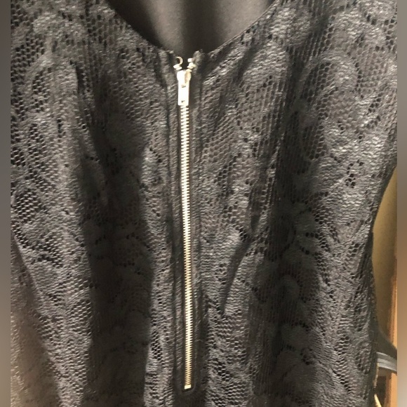 GUESS lace overlay lined zipper back dress - Picture 4 of 5